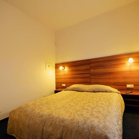 Guest House & Villa Astoma พาลังกา ห้อง รูปภาพ