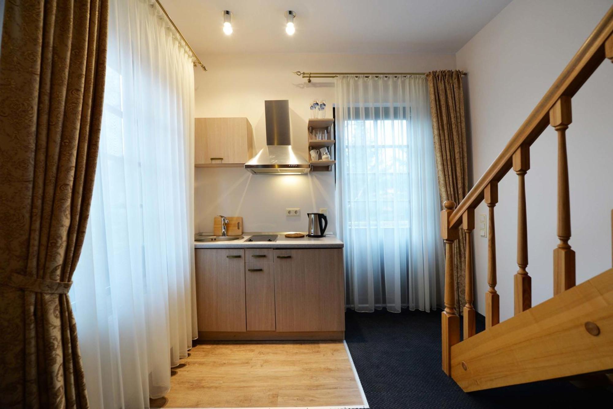 Guest House & Villa Astoma พาลังกา ห้อง รูปภาพ