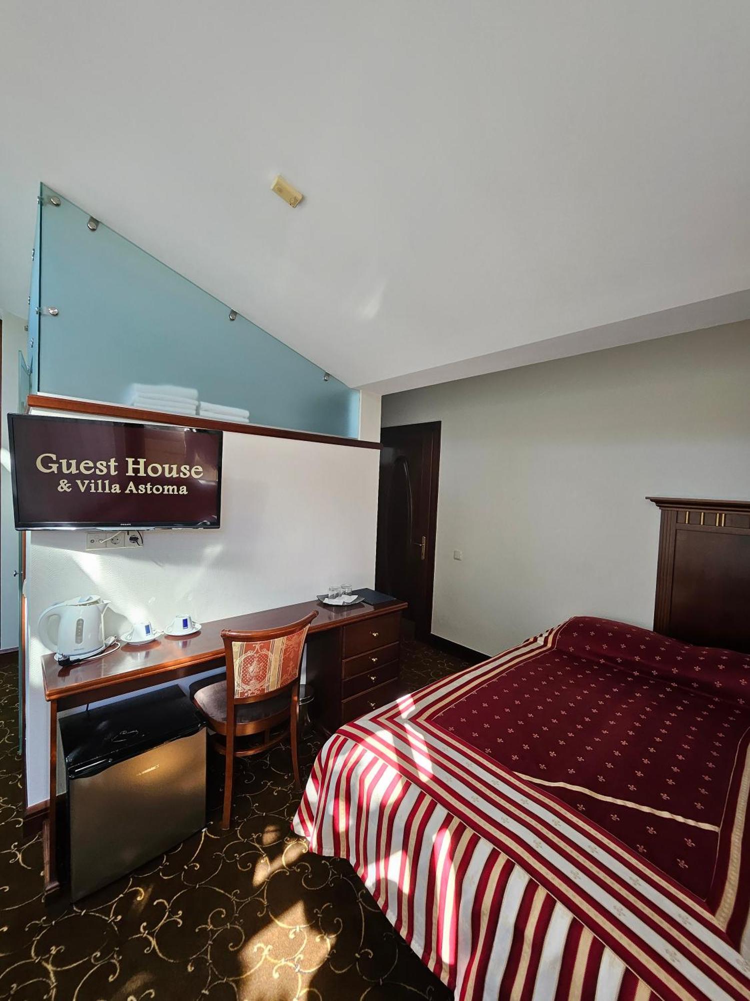 Guest House & Villa Astoma พาลังกา ภายนอก รูปภาพ