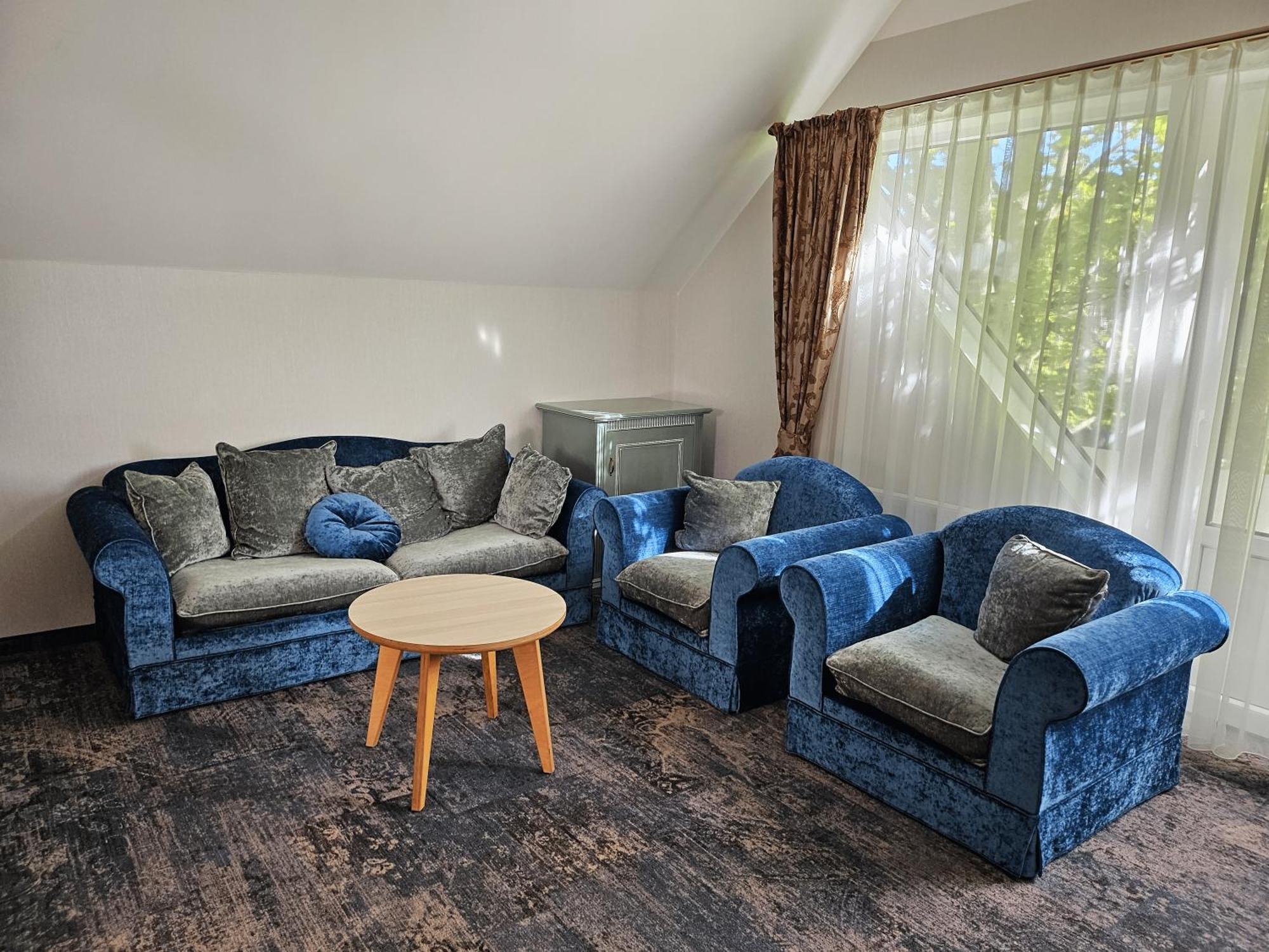 Guest House & Villa Astoma พาลังกา ภายนอก รูปภาพ