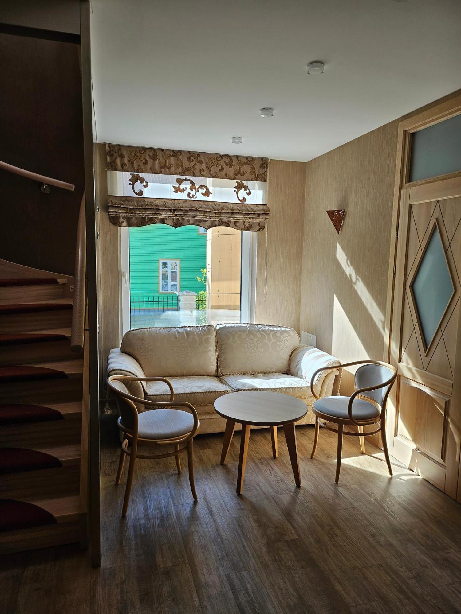 Guest House & Villa Astoma พาลังกา ภายนอก รูปภาพ