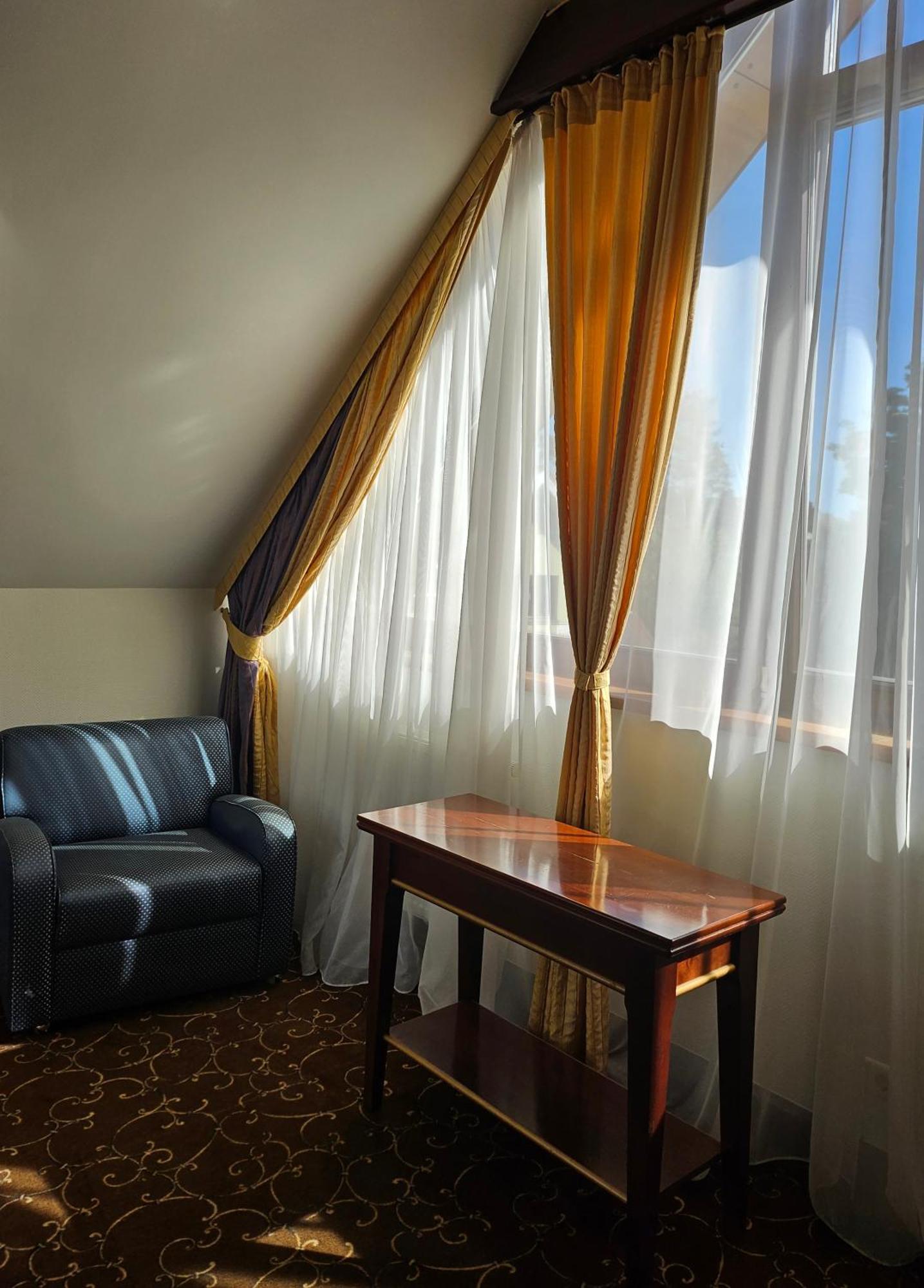 Guest House & Villa Astoma พาลังกา ภายนอก รูปภาพ