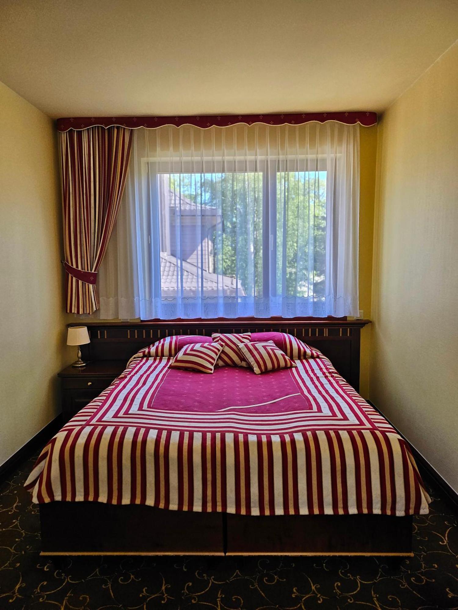 Guest House & Villa Astoma พาลังกา ภายนอก รูปภาพ