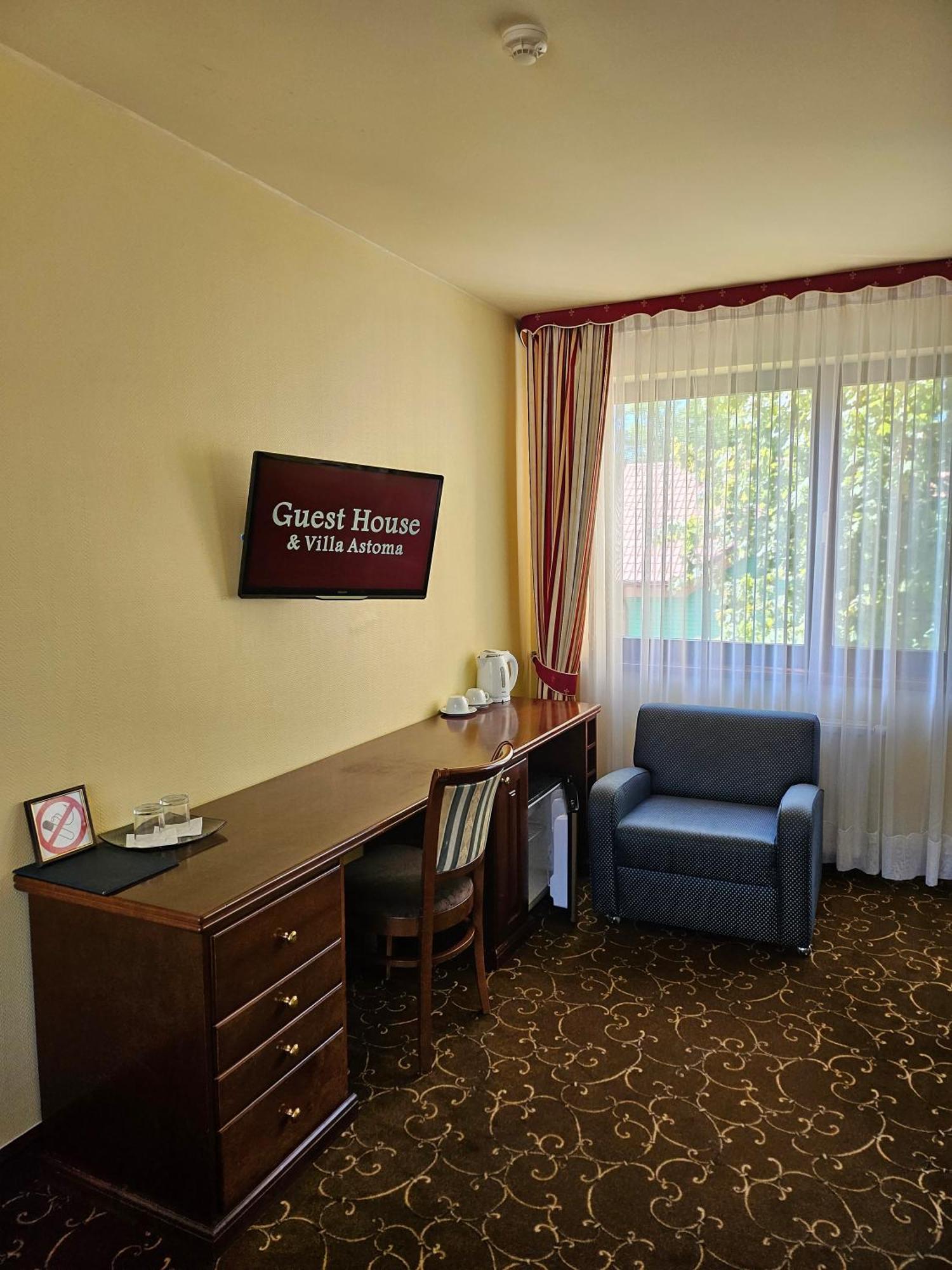 Guest House & Villa Astoma พาลังกา ภายนอก รูปภาพ